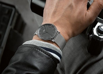 Junghans_Bild_FORMiPJoLXztzpkrF_800x800.jpg